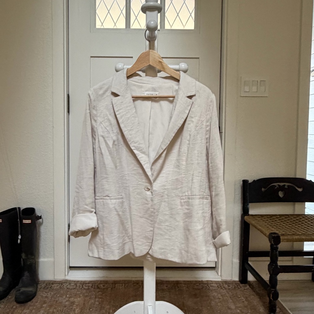 Hayes Short Story Ivory Linen Blend Blazer - Petite XLP